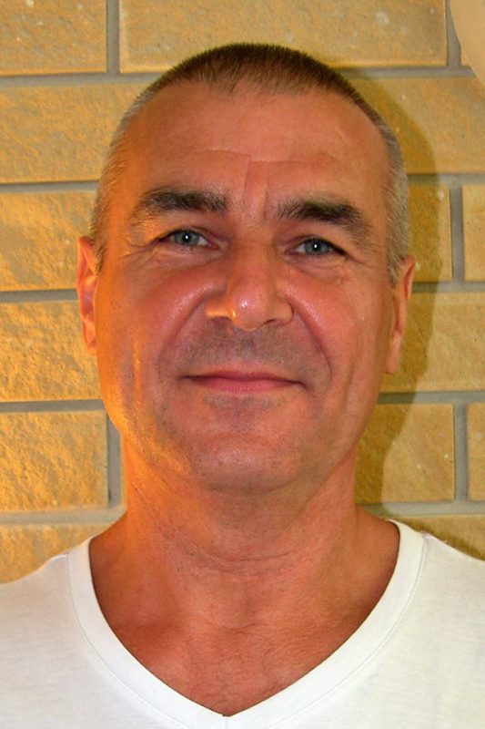 A képen Gál Ákos látható, Egyesületünk gyógymasszőre