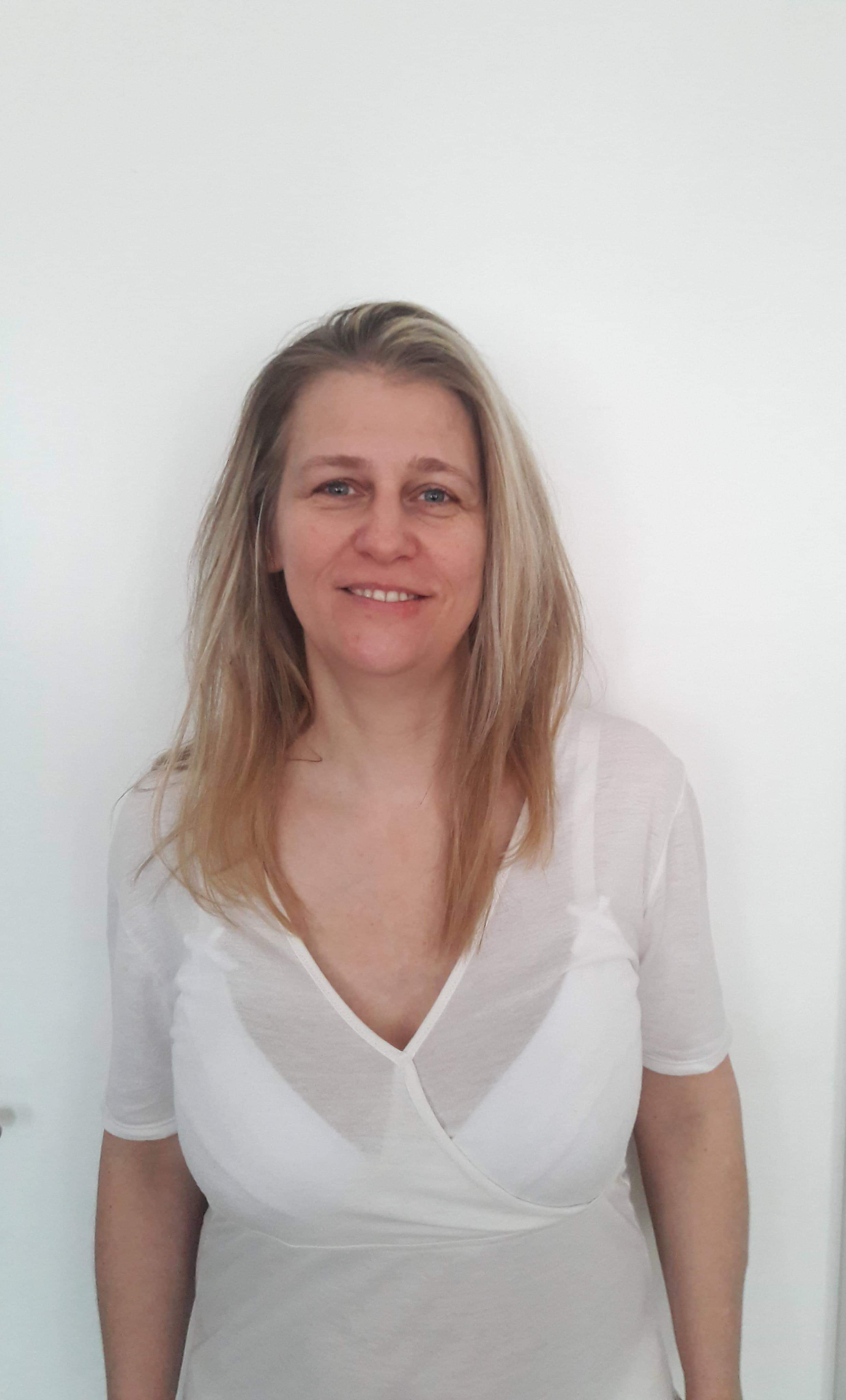 Beckné Kovács Henrietta gyógymasszőzünk