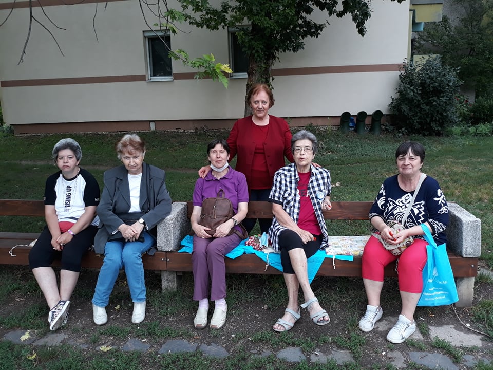 A képen a klubtagok láthatók.